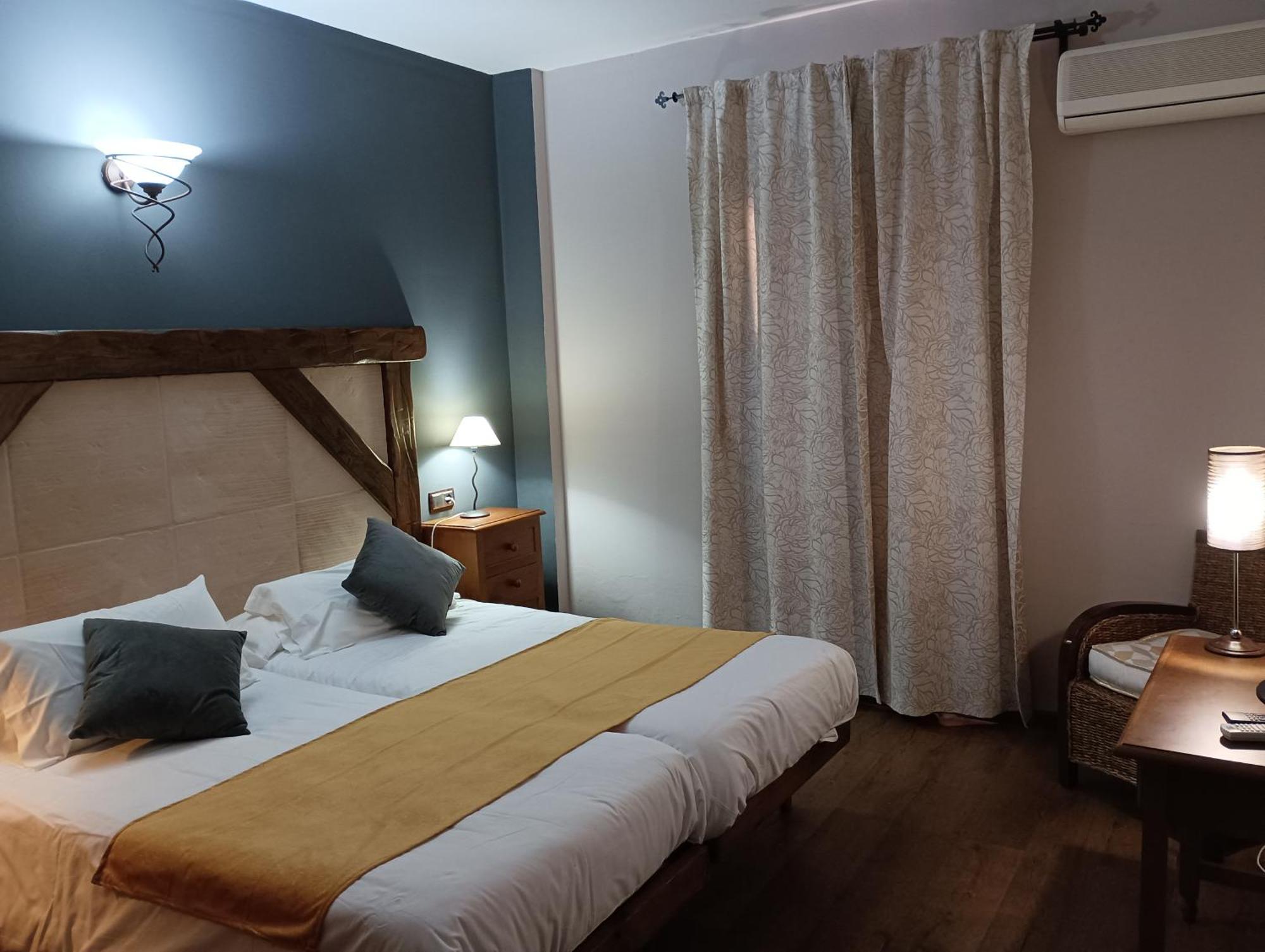 סהרה דה לה סיירה Hotel Rural Los Tadeos מראה חיצוני תמונה